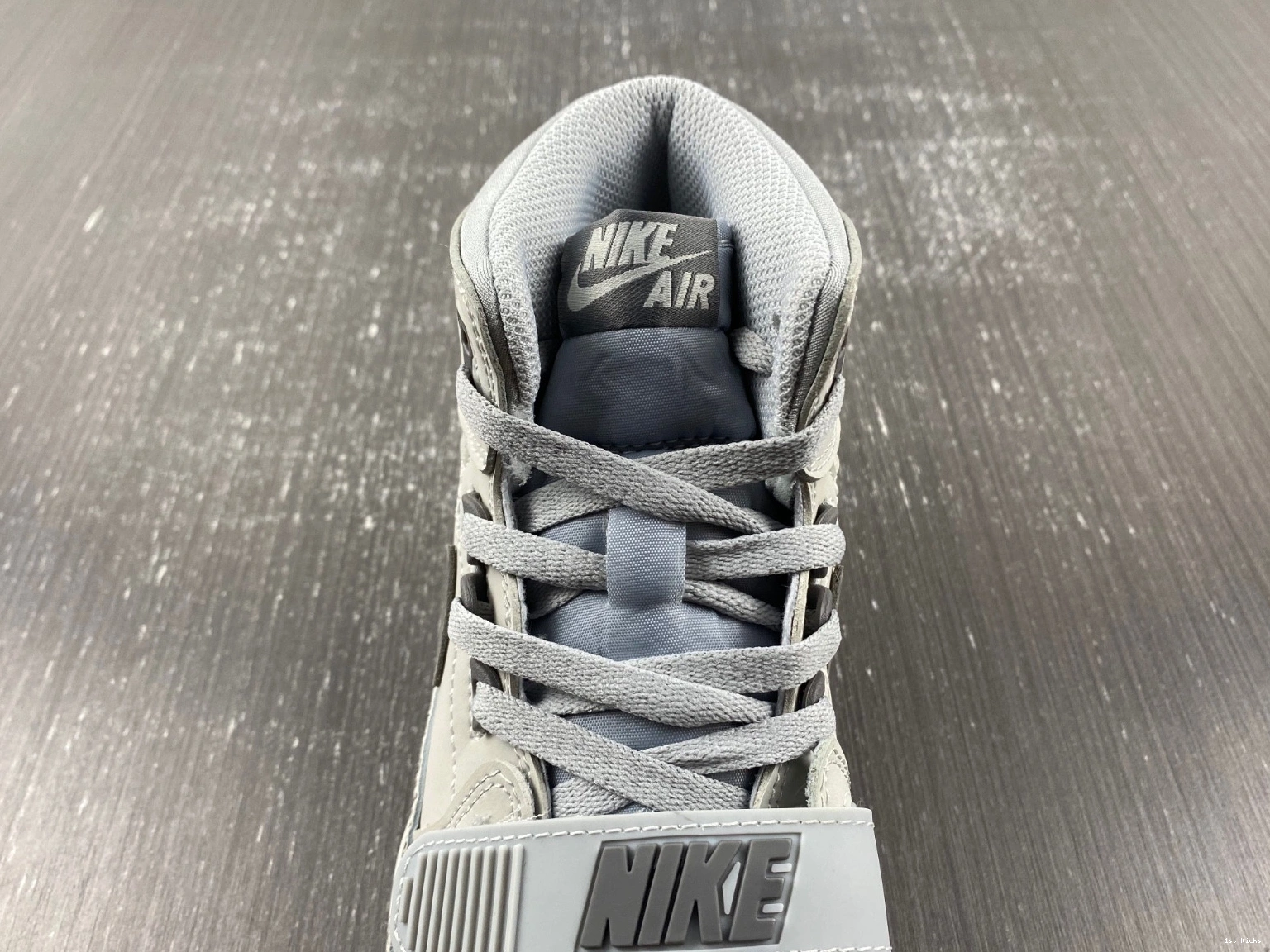 AV3922-002 - Jordan Legacy Grey Men's Wolf 312 1113